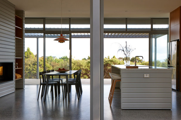 Contemporary Kitchen by Rogan Nash Architects Ltd