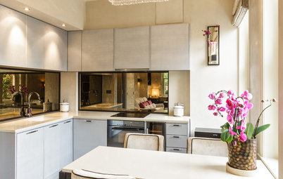 Houzz Tour: Clever Small Space Living in a Kensington Pied-à-terre