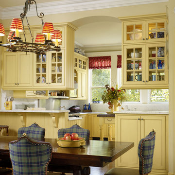 Breakfast Room & Kitchen