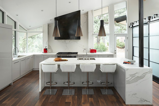 Modern Kitchen by Kimball Modern Design + Interiors