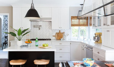 5 Smashing Black-and-White Kitchens in Different Styles