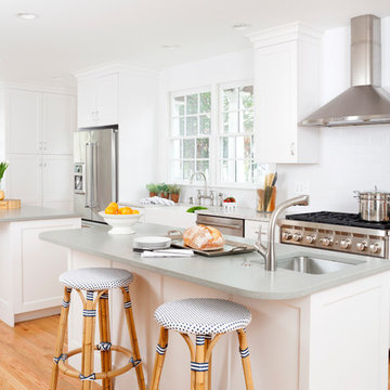 Bright and Open Transitional Kitchen