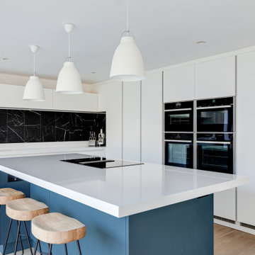 Bright, light Handleless Kitchen in Bedford
