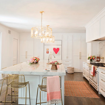 Bright, Lovely Kitchen in Benjamin Moore's Decorator's White