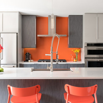 Bright Modern Kitchen