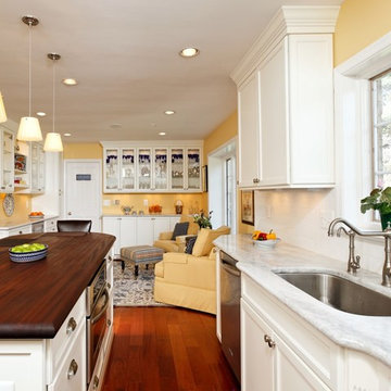 Bright, Traditional Kitchen in McLean, Virginia