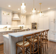 https://st.hzcdn.com/fimgs/pictures/kitchens/bright-transitional-kitchen-in-cohasset-transitions-kitchens-and-baths-img~c3e14ecd0cd74b9d_0028-1-3697a0d-w182-h175-b0-p0.jpg