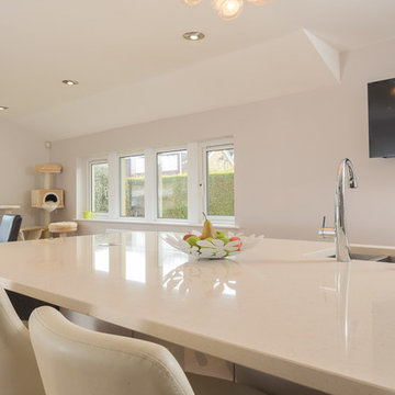 Brighten up your kitchen with light colours and sleek integrated features