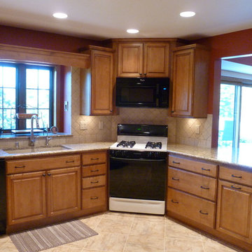 Brookfield- Kitchen, Dining & Laundry Remodel