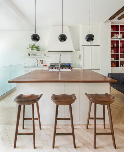 Contemporary Kitchen by Jessica Helgerson Interior Design