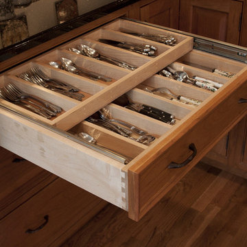 Brown/Nilon Large Double-Tiered Cutlery Tray