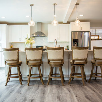 Bubbly Mimosa: Lake Home Kitchen and Dining Area