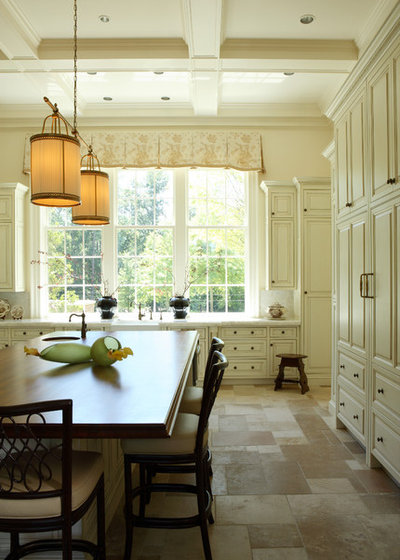 Traditional Kitchen by Dillard Pierce Design Associates