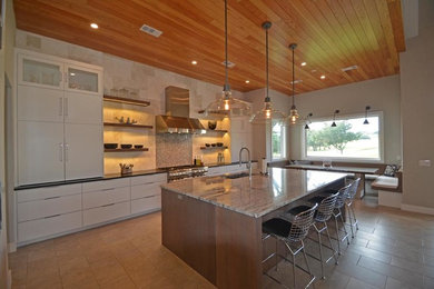 Kitchen - contemporary kitchen idea in Austin