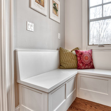 Built-In Kitchen Seating