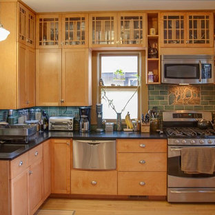 Inspiration for an arts and crafts kitchen in Minneapolis.