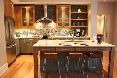 Inspiration for a contemporary kitchen remodel in Cedar Rapids
