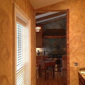 Butler's Pantry with Tuscan Plaster