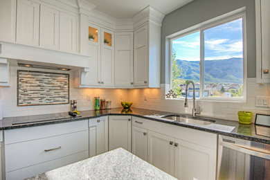 Kitchen - craftsman kitchen idea in Salt Lake City