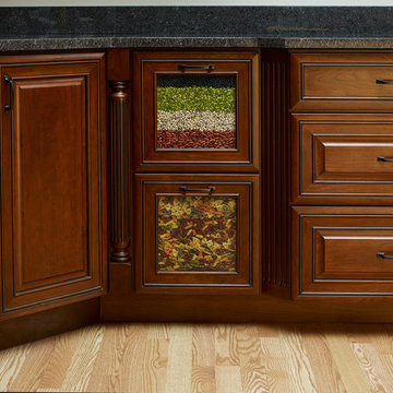 Cabinet Features