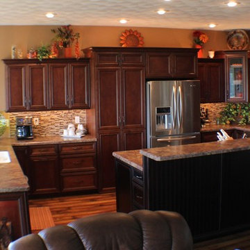 Cambridge, IL- Country Views and Classic Style