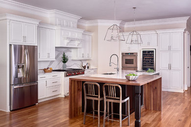 Inspiration for a modern kitchen remodel in Charlotte