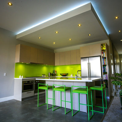 Trendy l-shaped kitchen photo in Sydney