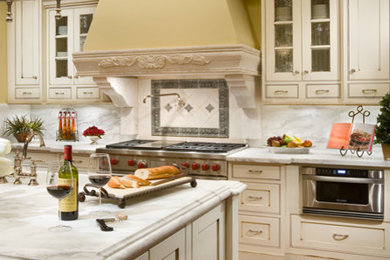 Example of a classic kitchen design in Other