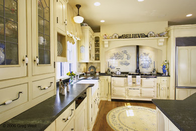 This is an example of a country kitchen in Portland Maine.