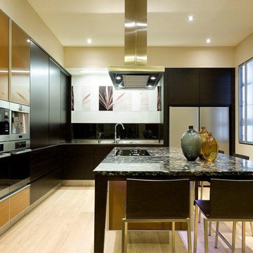 Caramel and Chocolate Kitchen by Du Bois Design