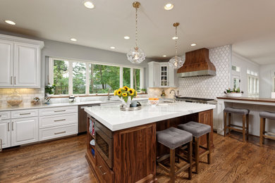 Inspiration for a timeless kitchen remodel in Jacksonville