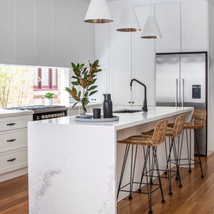 Design ideas for a transitional kitchen in Sydney.