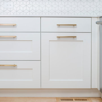 CEDAR LAKE KITCHEN
