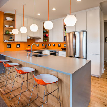 Center City, Philadelphia: Contemporary Kitchen and Bath Remodel