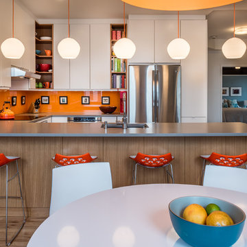 Center City, Philadelphia: Contemporary Kitchen and Bath Remodel