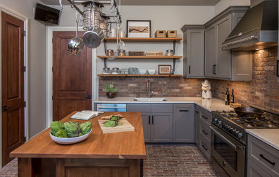 New This Week: 2 Charming Farmhouse Kitchens With Modern Convenience