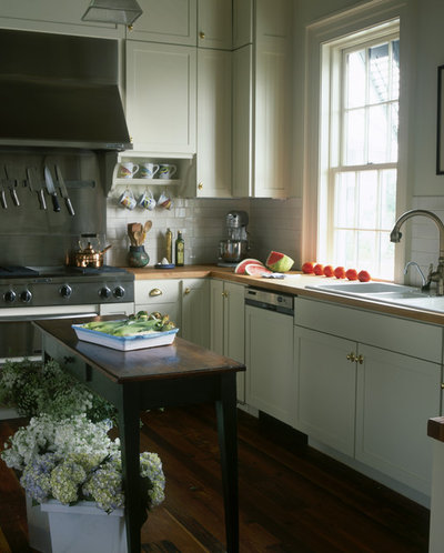 Traditional Kitchen by Christine Huckins Franck, Architect, LLC