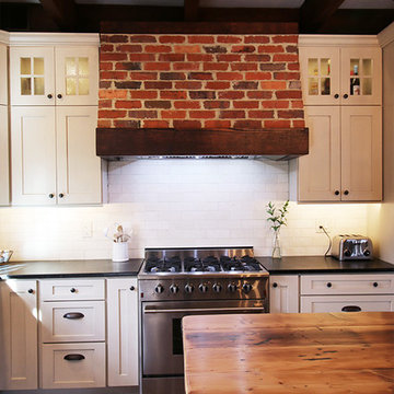 Charming Virginia Colonial Kitchen with Shaker Style Cabinets