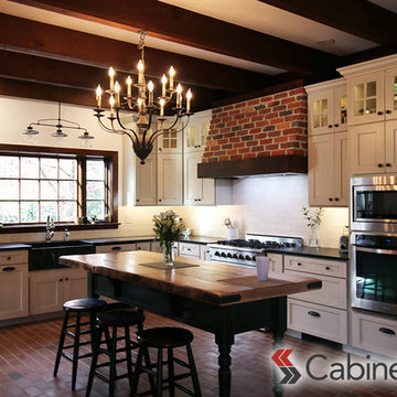 Charming Virginia Colonial Kitchen with Shaker Style Cabinets