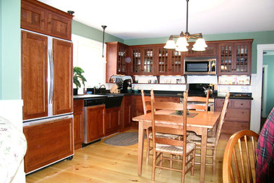 Cottage kitchen photo in Boston