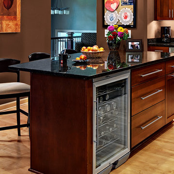 Cherry Kitchen Cabinets | Rockford Door Style | CliqStudios