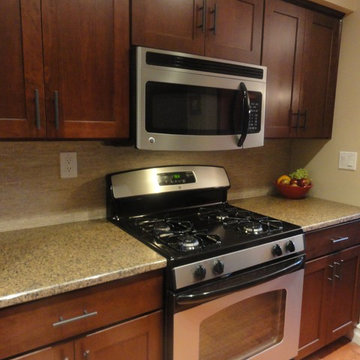 Cherry Kitchen Cabinets | Shaker Cabinetry | CliqStudios