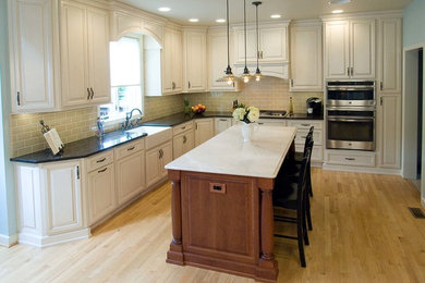 Elegant kitchen photo in Philadelphia