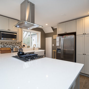 Chic Transitional Grey Kitchen