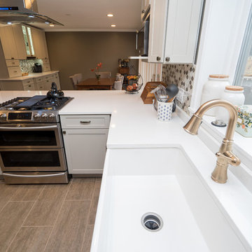 Chic Transitional Grey Kitchen