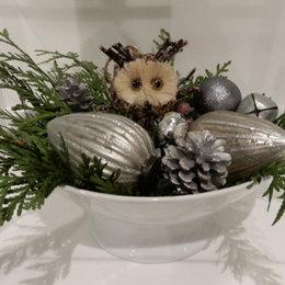 https://www.houzz.com/hznb/photos/christmas-decorating-contemporary-kitchen-new-york-phvw-vp~108513014