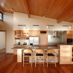 Photo of a midcentury kitchen in Perth.
