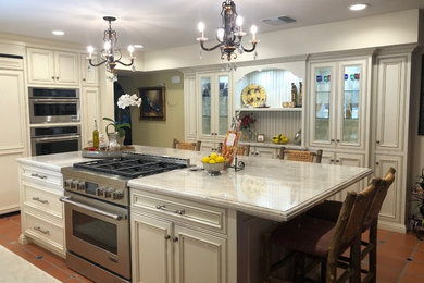 Example of a classic kitchen design in Other