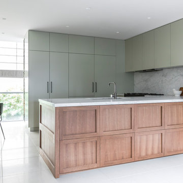Classic and Contemporary Kitchen