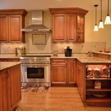 Classic & Traditional Wood Cabinet Kitchens
